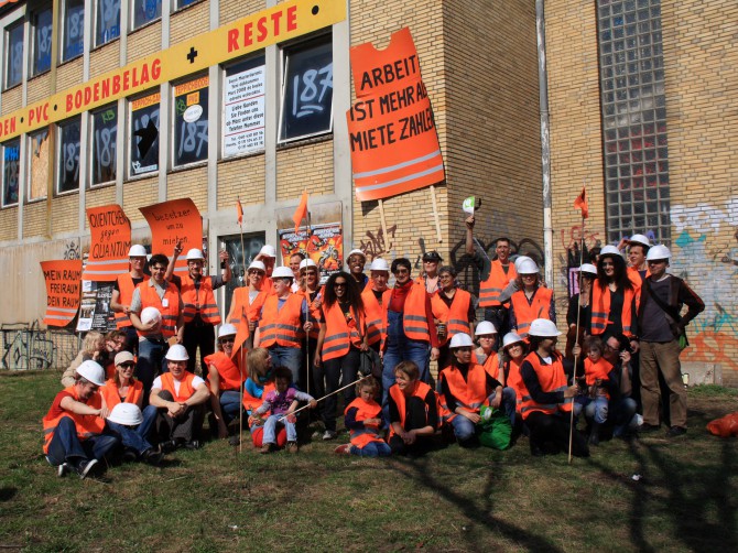 Gruppenfoto mit Weste: Lux & Konsorten im April 2011