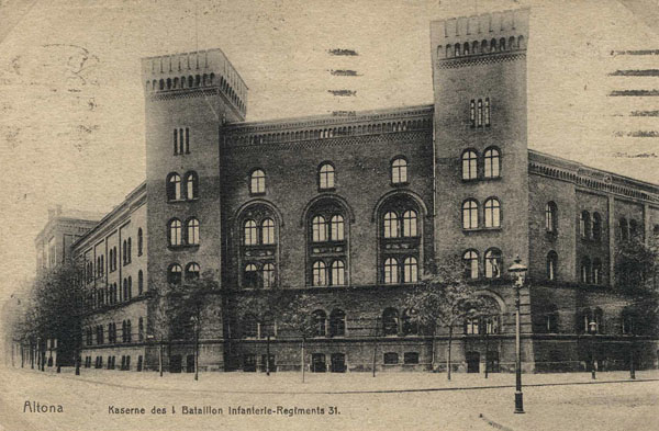 Postkarte zeigt Block-III der ehemalige Viktoria-Kaserne